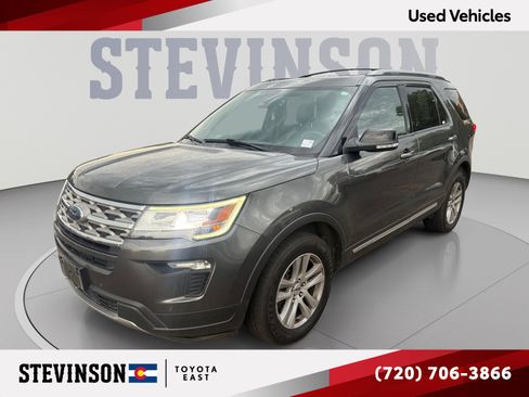 Used 2018 Ford Explorer XLT w/ Equipment Group 202A AWD/4WD image 1