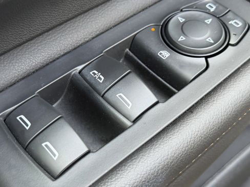 Used 2022 GMC Terrain AT4 AWD/4WD image 6