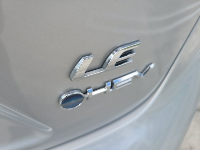 Used 2026 Toyota Corolla LE FWD image 9