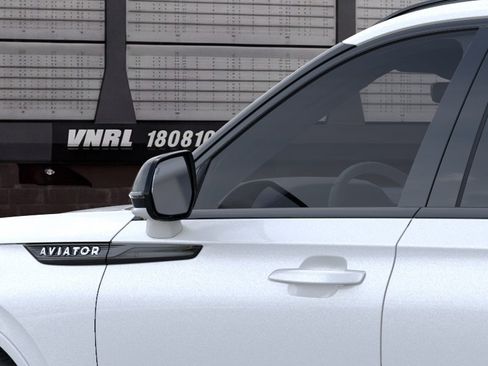 New 2026 Lincoln Aviator Reserve AWD/4WD image 44
