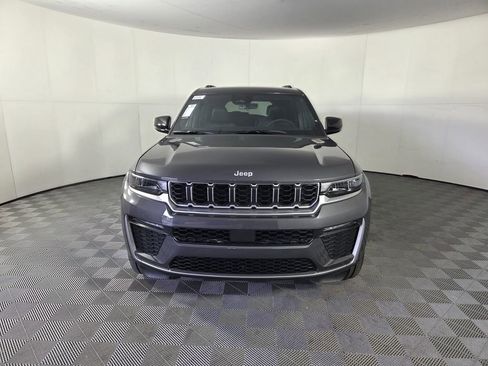 New 2026 Jeep Grand Cherokee L Limited RWD image 3
