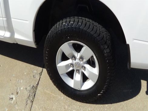 Certified 2023 RAM 1500 Classic SLT w/ Trailer & Traction Group image 9