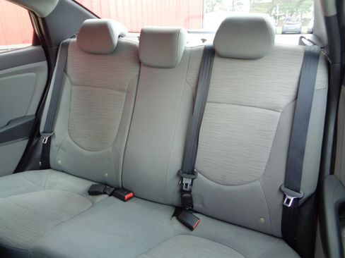 Used 2017 Hyundai Accent SE image 8