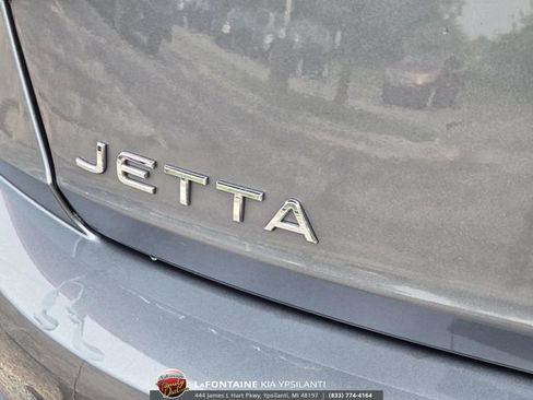 Used 2024 Volkswagen Jetta SE FWD image 18