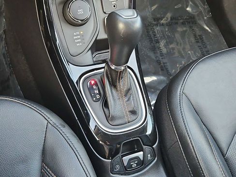 Used 2020 Jeep Compass Limited image 32