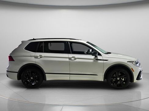 Certified 2024 Volkswagen Tiguan SE R-Line FWD image 6
