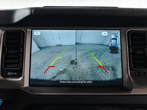 Used 2025 Ford Bronco Outer Banks image 16