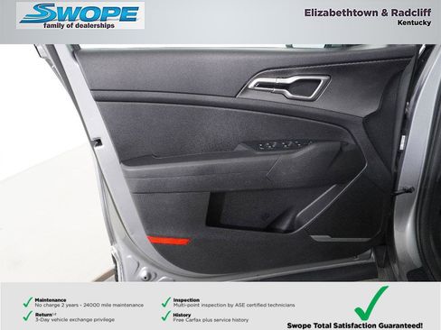 Used 2024 Kia Sportage LX image 14