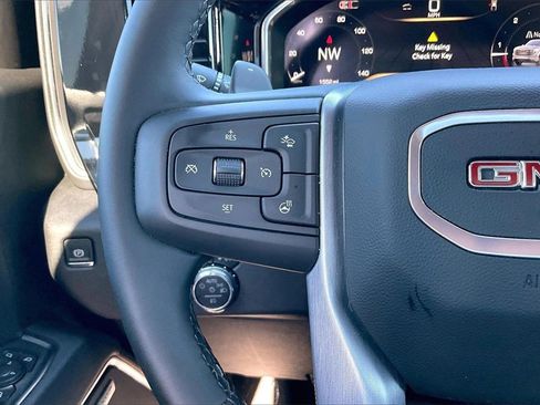 Certified 2026 GMC Sierra 1500 SLT image 10