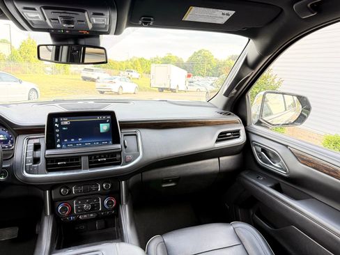 Used 2023 Chevrolet Suburban Premier RWD image 31