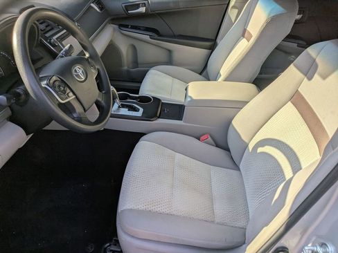Used 2012 Toyota Camry LE image 17