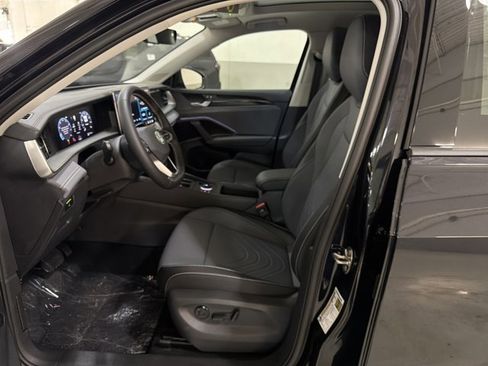 New 2026 Volkswagen Tiguan SE AWD/4WD image 16