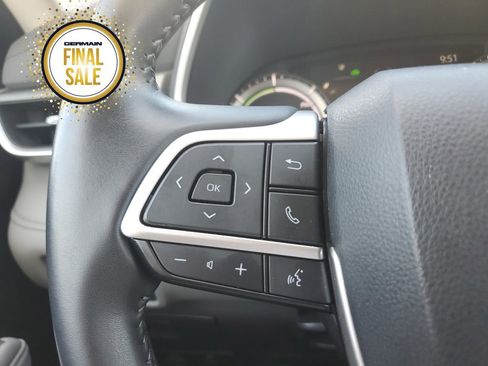 Certified 2024 Toyota Highlander XLE image 32