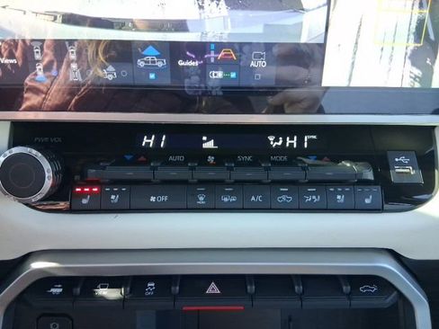 Used 2025 Toyota Tundra Capstone image 28