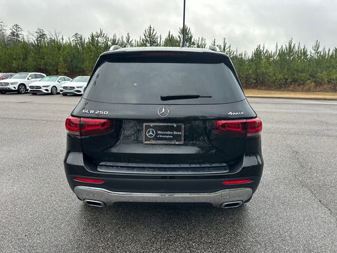 Certified 2022 Mercedes-Benz GLB 250 4MATIC image 11