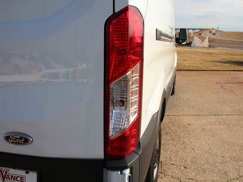 New 2024 Ford Transit 250 148 Medium Roof image 11