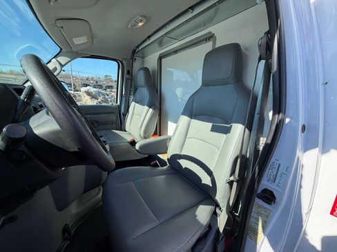 Used 2024 Ford E-350 and Econoline 350 Super Duty w/ Power Windows & Locks Group image 16