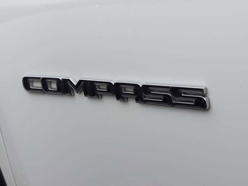 Used 2024 Jeep Compass Limited image 13