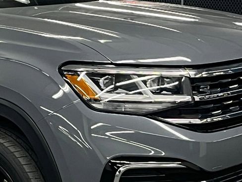 Used 2022 Volkswagen Atlas Cross Sport SEL R-Line image 44