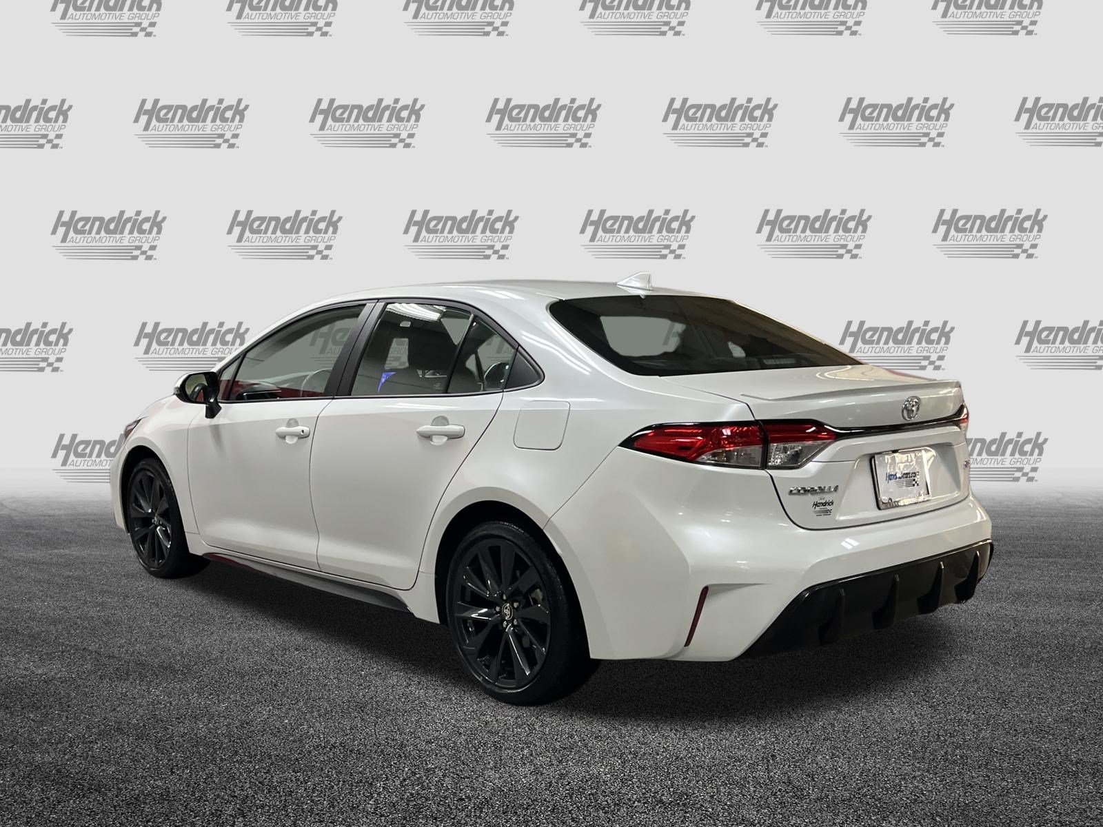 Used 2023 Toyota Corolla SE w/ SE Premium Package FWD image 8