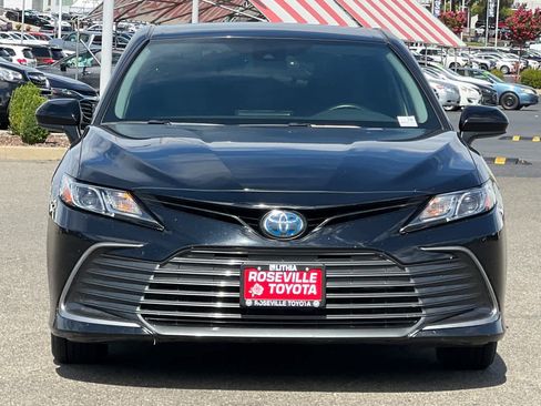 Used 2022 Toyota Camry LE FWD image 10