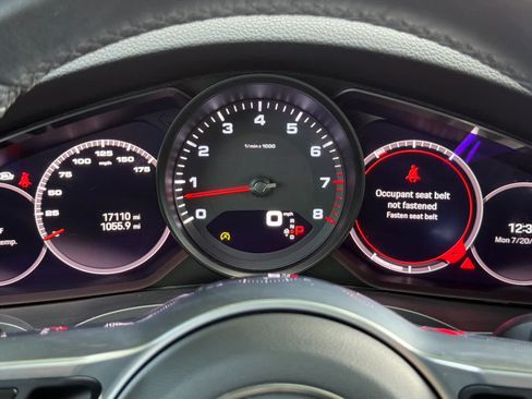 Certified 2023 Porsche Cayenne AWD/4WD image 28