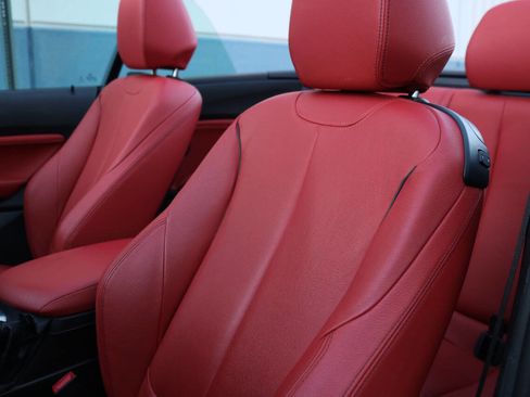 Used 2015 BMW M235i Convertible image 37