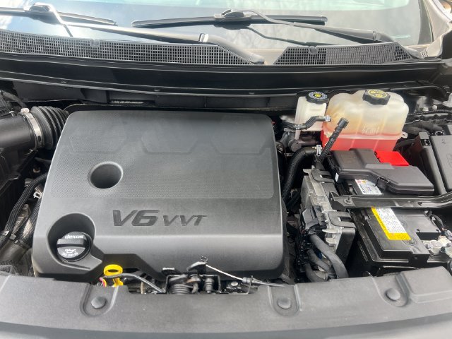 Used 2023 Chevrolet Traverse LT w/ LPO, Floor Liner Package AWD/4WD image 32