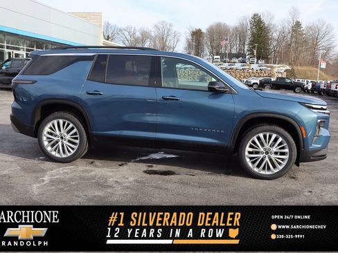 New 2026 Chevrolet Traverse LT w/ LPO, Floor Liner Package image 1