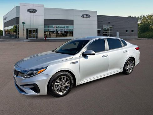 Used 2020 Kia Optima LX FWD image 1
