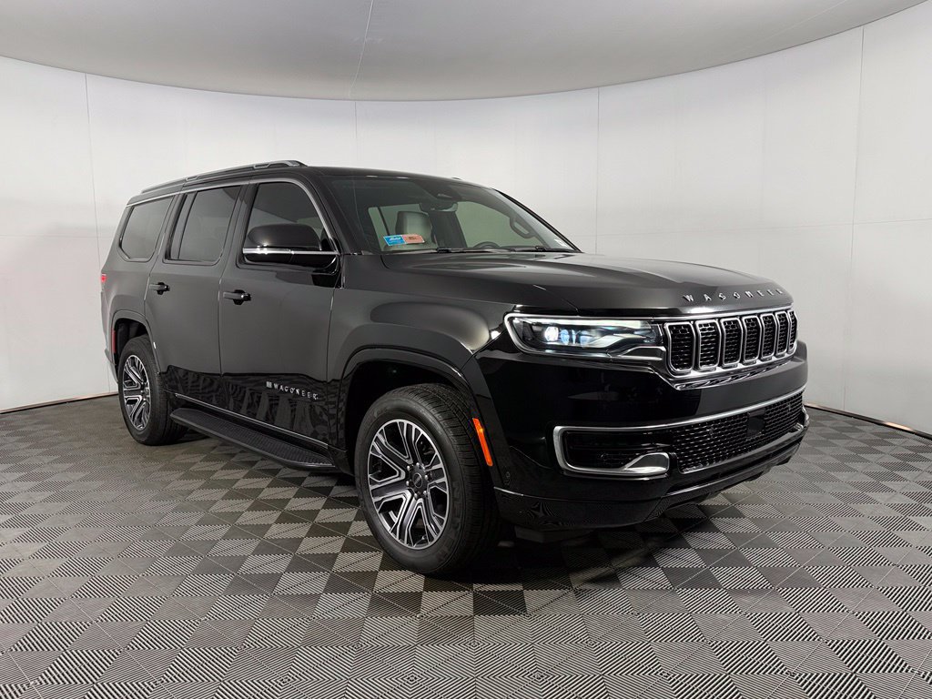Used 2025 Jeep Wagoneer 4WD image 4
