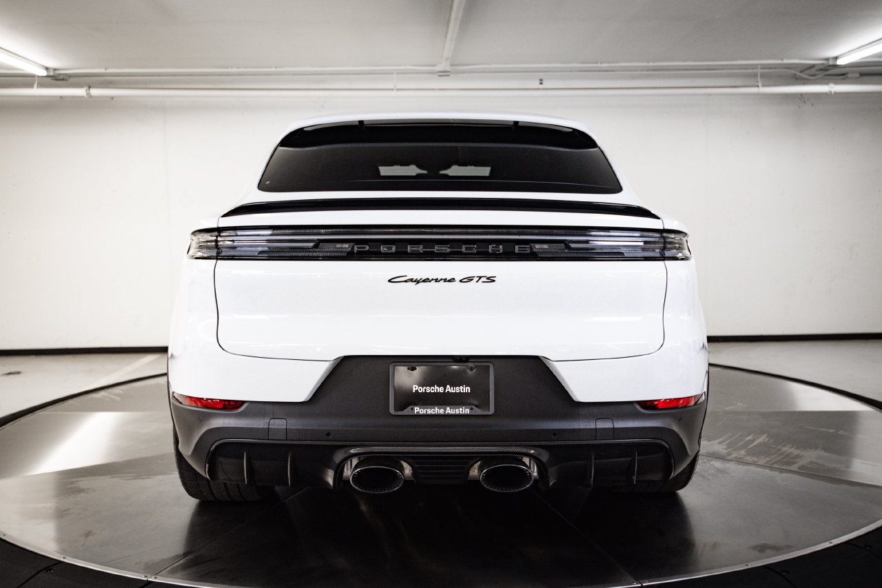 Certified 2026 Porsche Cayenne GTS AWD/4WD image 6