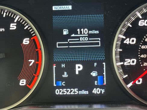 Used 2022 Mitsubishi Eclipse Cross LE image 20