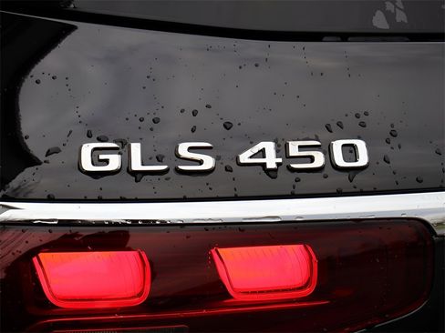 Certified 2025 Mercedes-Benz GLS 450 4MATIC image 9