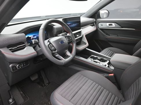 New 2026 Ford Explorer ST-Line w/ ST-Line Street Pack image 32