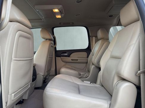 Used 2014 GMC Yukon XL Denali image 24