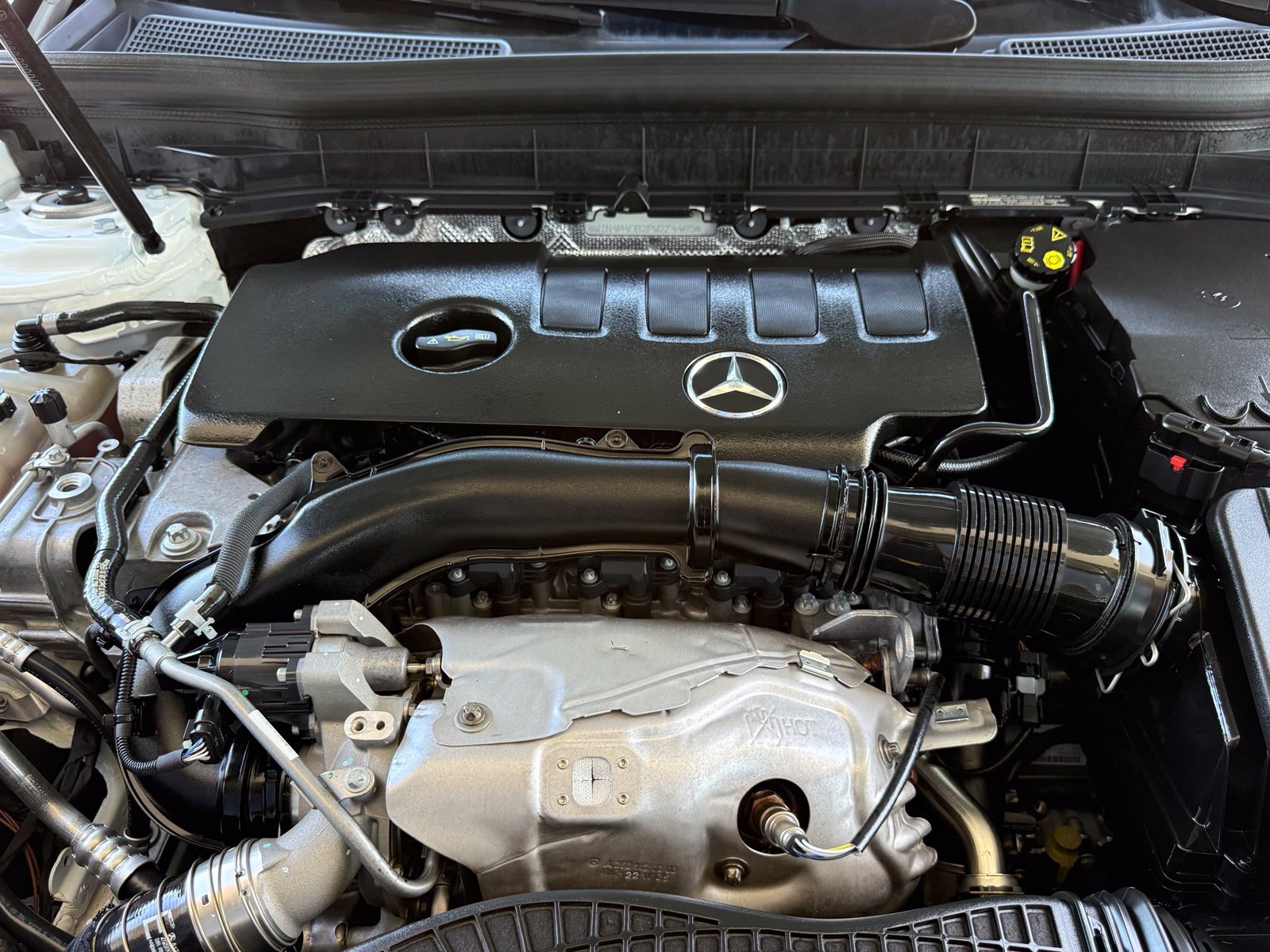 Used 2023 Mercedes-Benz GLB 250 image 40