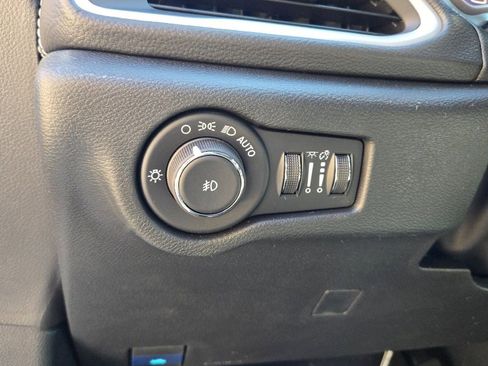 New 2026 Chrysler Pacifica Select image 26