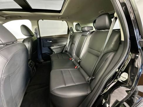 Used 2023 Nissan Rogue SV w/ SV Premium B Package image 26