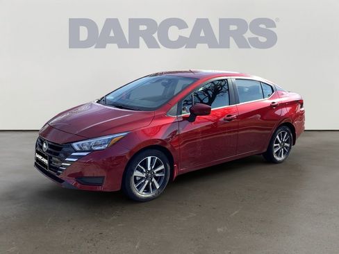 Used 2025 Nissan Versa SV w/ Trunk Package image 3