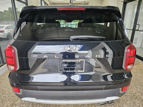 Used 2021 Hyundai Palisade SEL FWD image 3