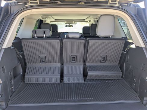 New 2026 Ford Expedition Active image 13