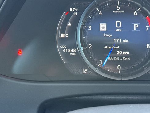 Used 2019 Lexus UX 200 F Sport image 29