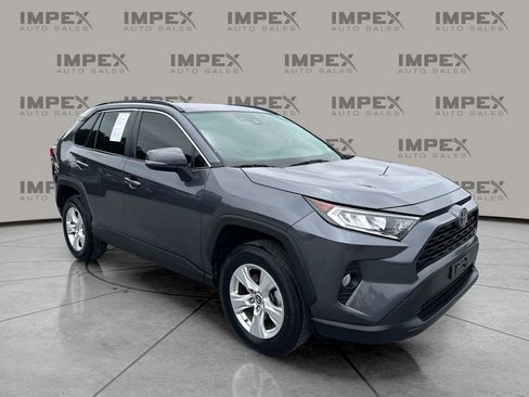Used 2019 Toyota RAV4 XLE w/ Convenience Package AWD/4WD image 7