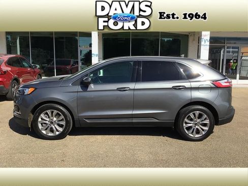 Used 2024 Ford Edge Titanium image 1