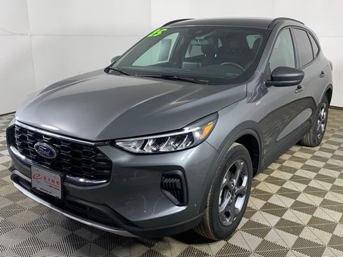 Used 2025 Ford Escape ST-Line image 2