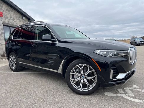 Used 2021 BMW X7 xDrive40i w/ Executive Package AWD/4WD image 3