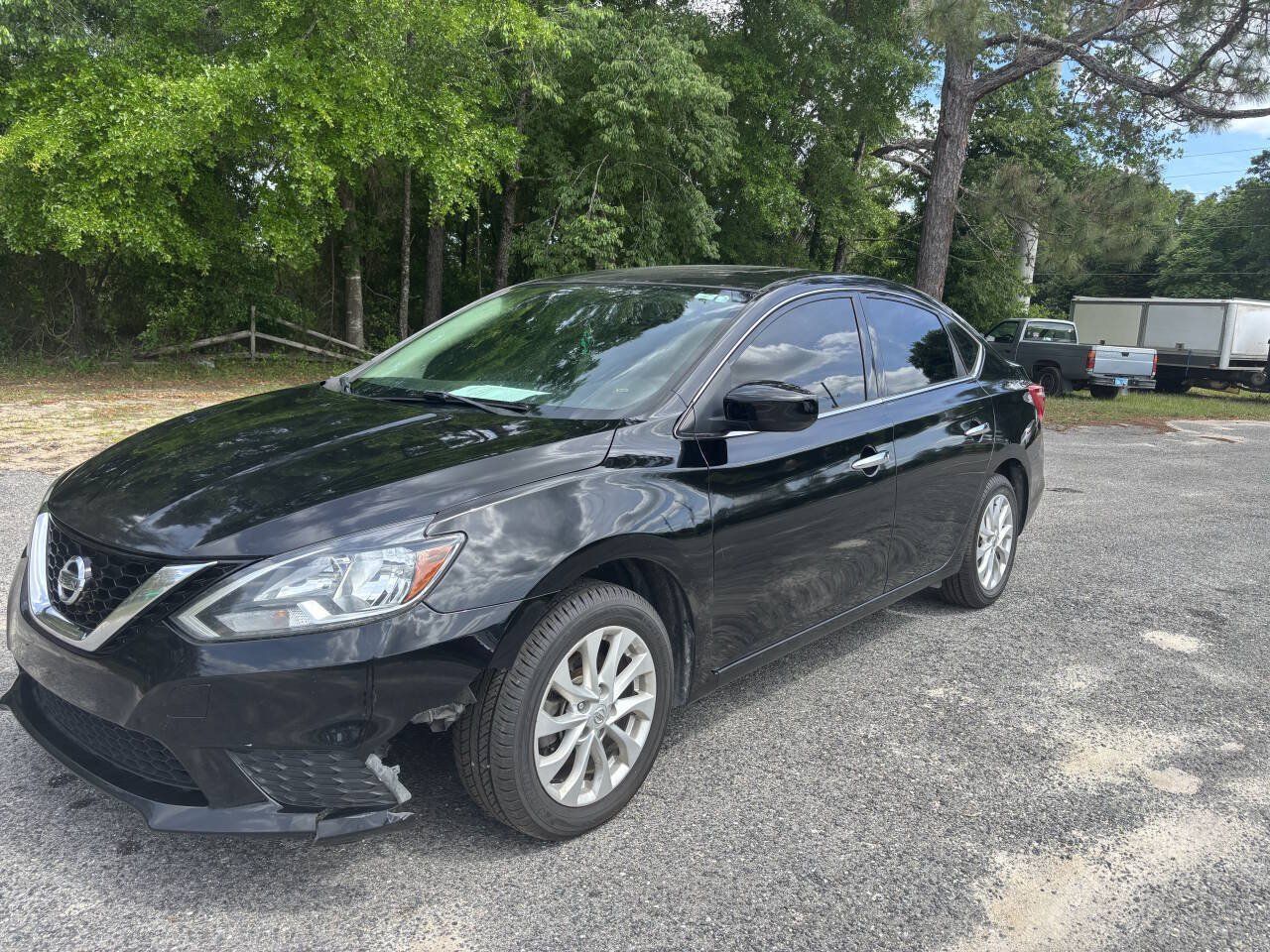 Used 2017 Nissan Sentra SV w/ Style Package FWD image 2