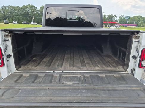 Used 2021 Jeep Gladiator Sport w/ Trailer Tow Package AWD/4WD image 30