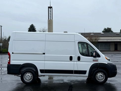 Used 2020 RAM ProMaster 2500 FWD image 6
